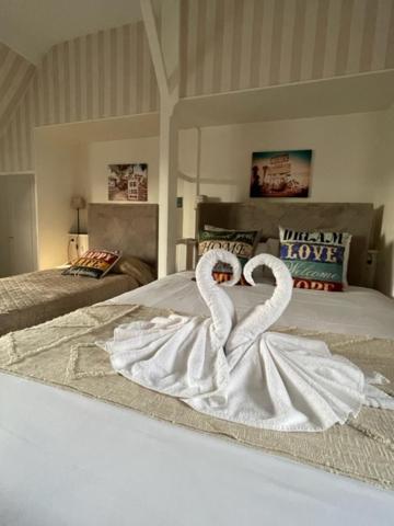 Hotel De La Cote Fleurie Довил Екстериор снимка